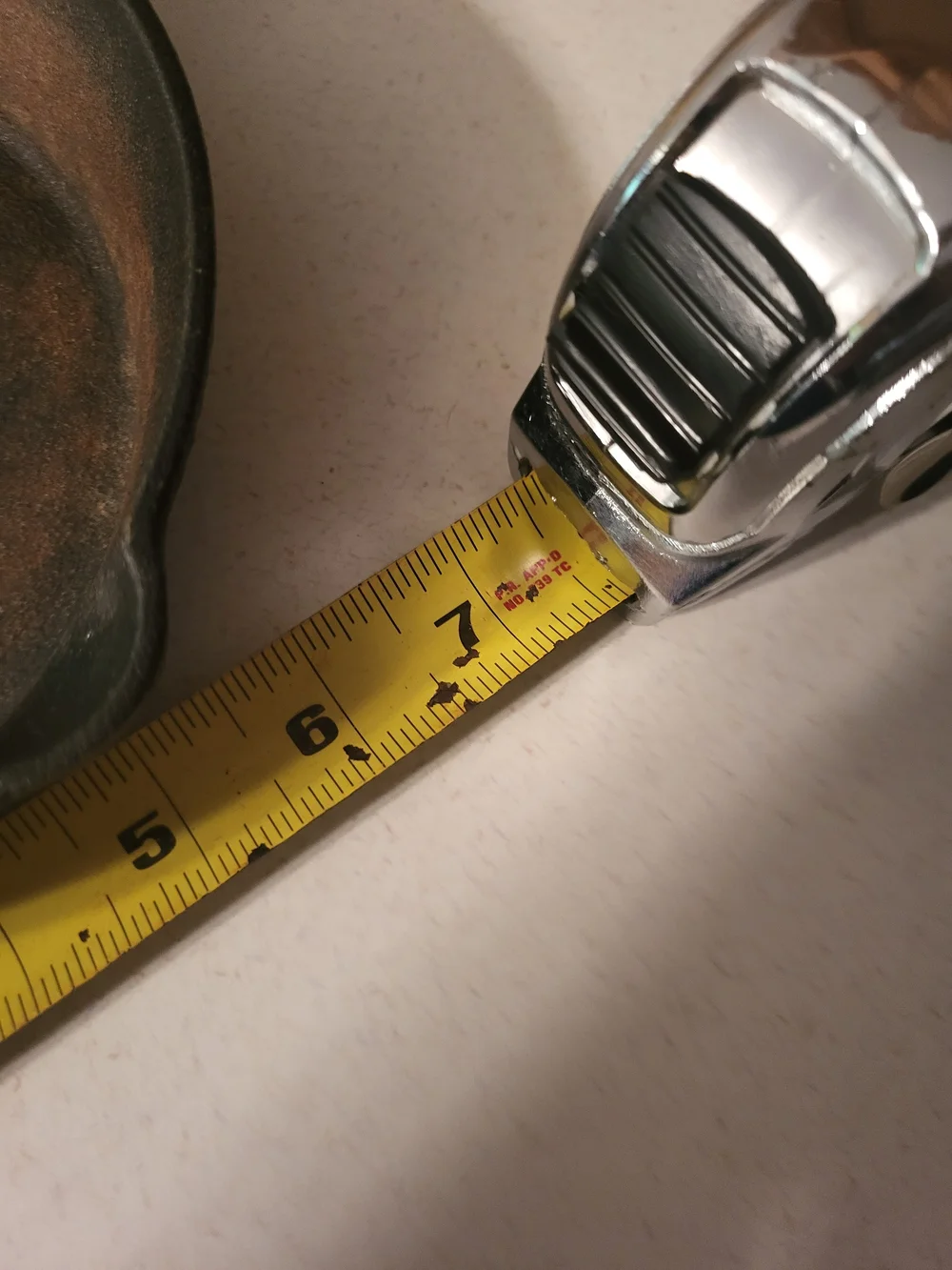 Cast Iron Skillet with Pour Spouts - Black